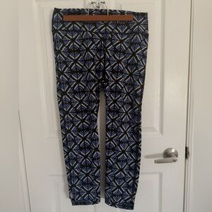 Aerie Chill Play Move Patterned Leggings, Blue/Black/Gray, Geometric, Size L